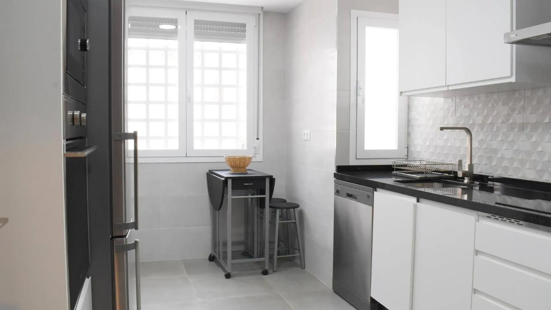 Дом отдыха Esplendido Chalet Cerca De Playa Con Piscina Торре-дель-Мар